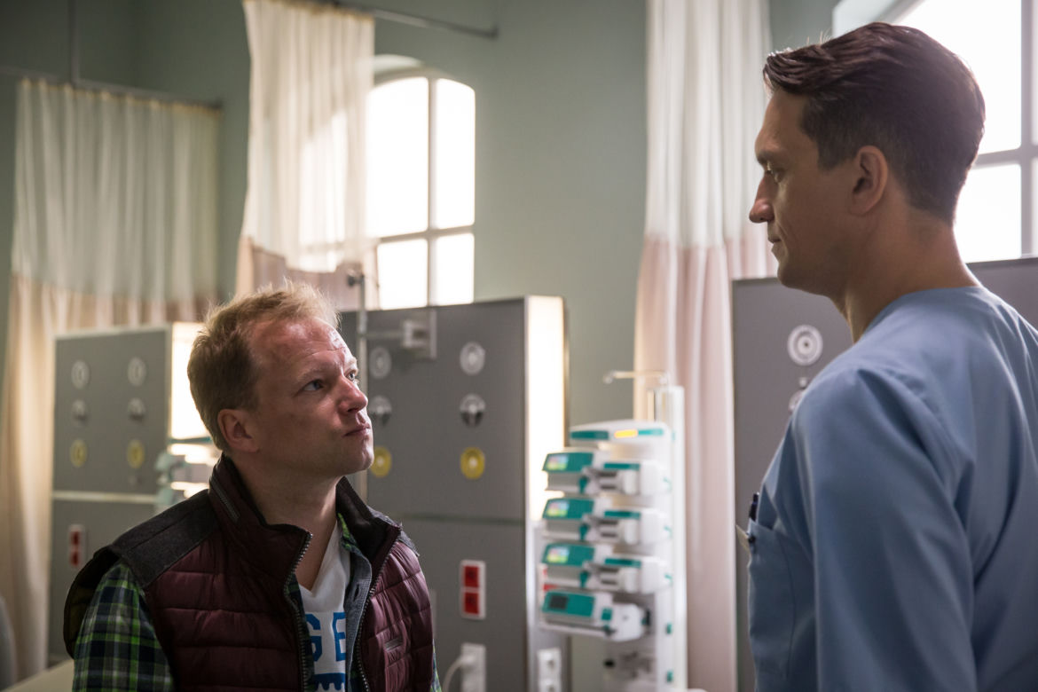 Diagnoza 3 sezon odc. 13. Szymon Brock (Maciej Stuhr), Piotr Sadzik (Michał Czernecki)