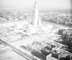 Pałac Kultury i Nauki w Warszawie na archiwalnych  fotografiach (1955 r.)