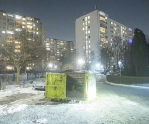 Udało się wejść do zaśmieconego mieszkania na Gocławiu. Wielkie sprzątanie