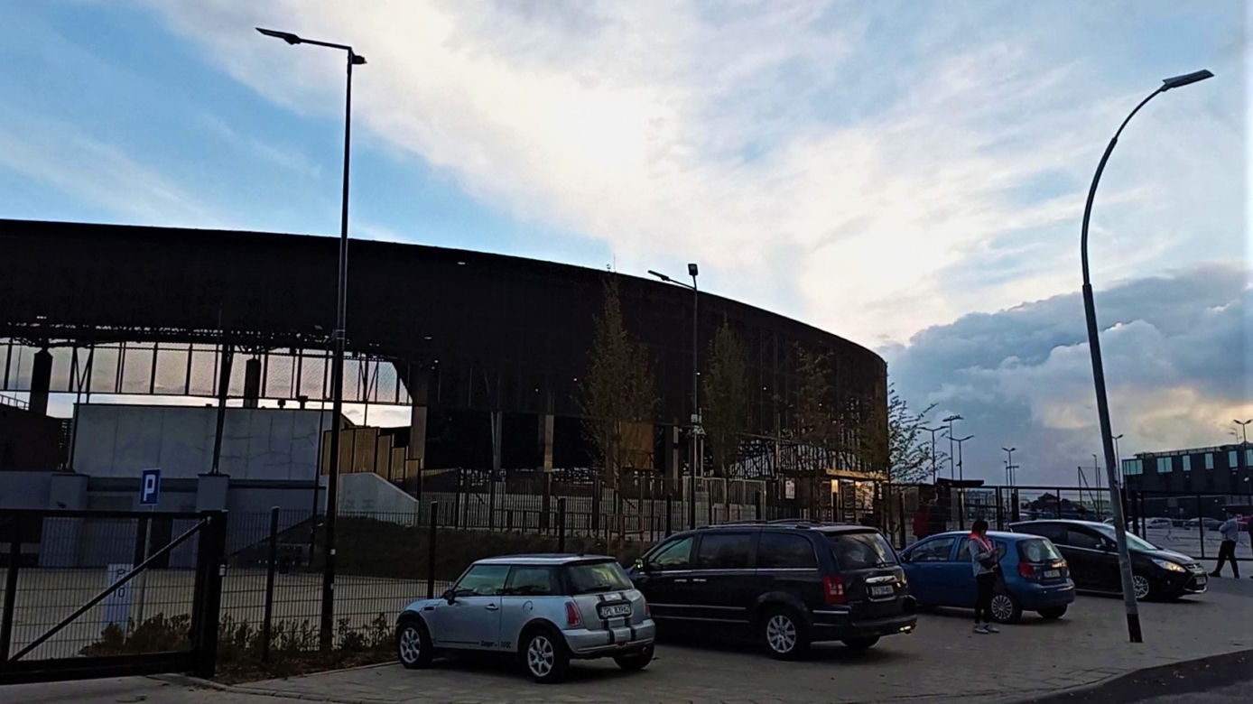 Spacery po nowym szczecińskim stadionie przyciągnęły wielu chętnych