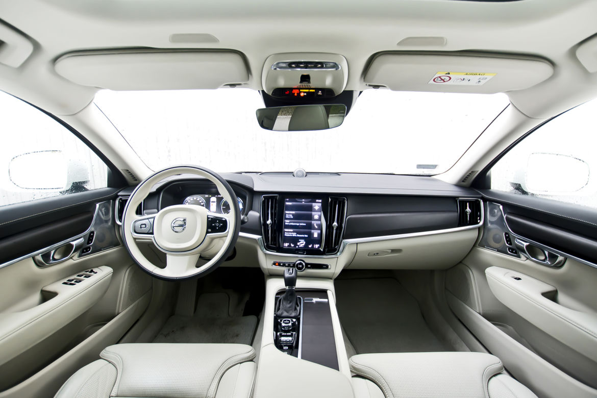 Volvo V90 Cross Country T6