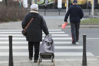 Podwójna wypłata dla emerytów w grudniu 2025! Kto dostanie pieniądze przed Sylwestrem