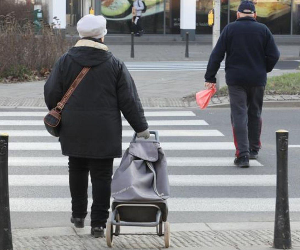 Podwójna wypłata dla emerytów w grudniu 2025! Kto dostanie pieniądze przed Sylwestrem