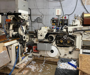 Celnicy zlikwidowali nielegalną fabrykę papierosów. Przejęli towar warty ponad 10 milionów