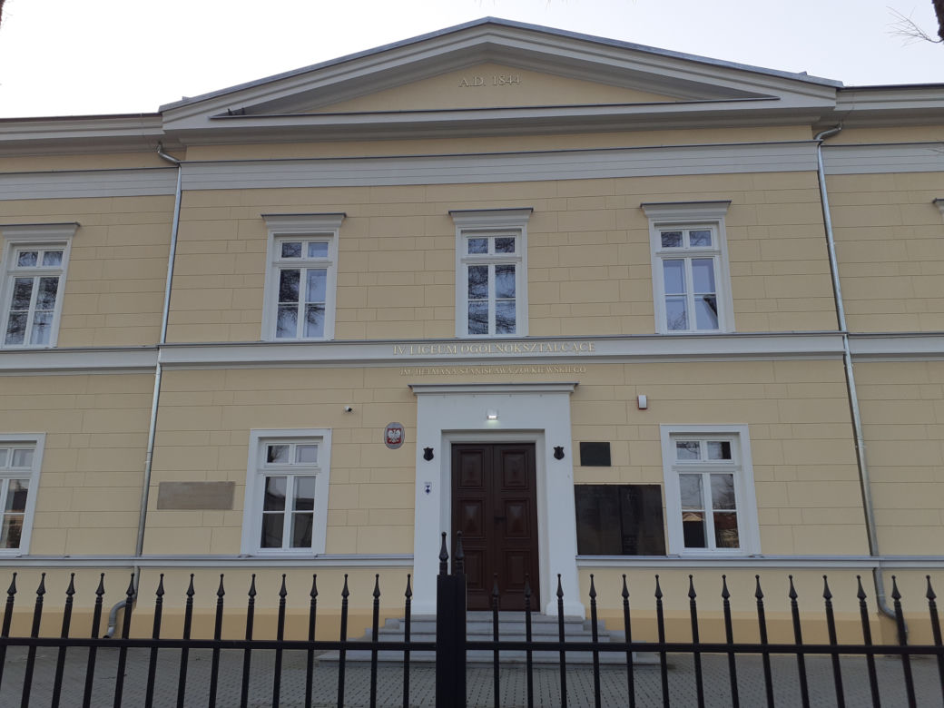 Siedleckie szkoły przy ul. Konarskiego i Prusa i ich okolica w lutym 2021 roku