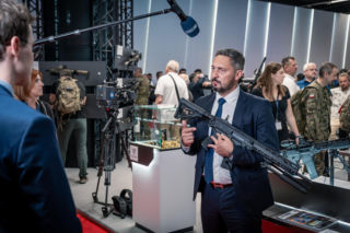 Jaka przyszłość czeka Fabrykę Broni „Łucznik”? MON odpowiada i wyjaśnia strategię zakupową