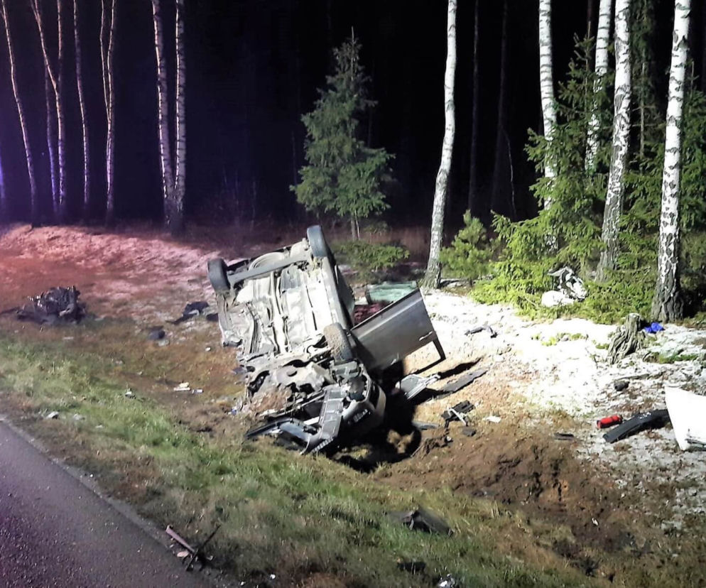 Zielone: Groźny wypadek na DK8. Zderzyły się osobówka z ciężarówką [ZDJĘCIA]