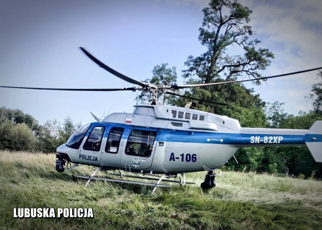 66-latka wyszła na spacer i zaginęła. W akcji śmigłowiec i dron