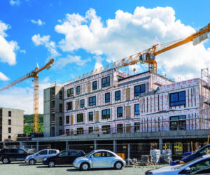 Montaż gotowych modułów o konstrukcji drewnianej