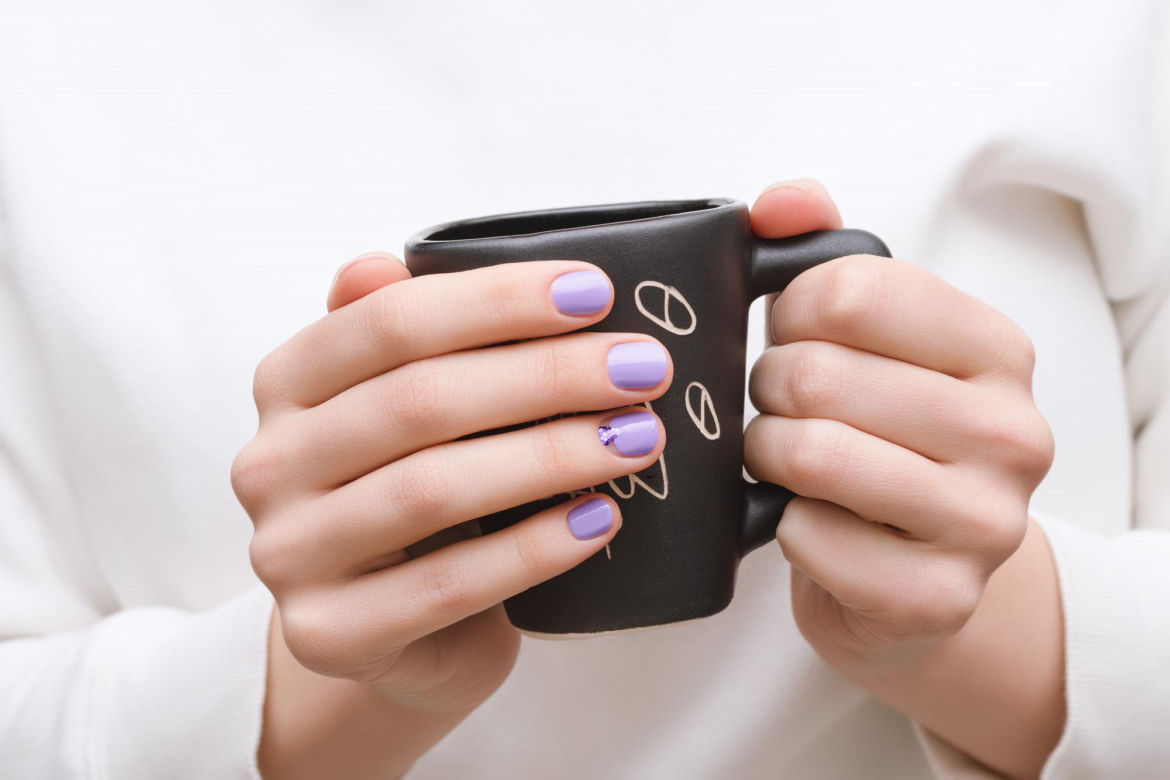Fioletowy manicure
