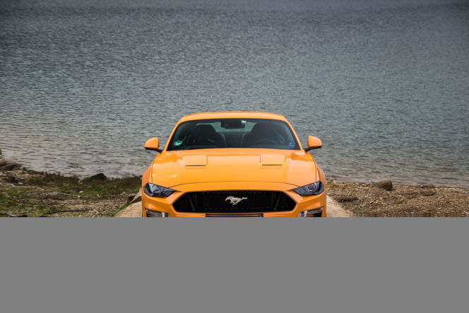 Ford Mustang GT 5.0 V8 Fastback lifting 2018