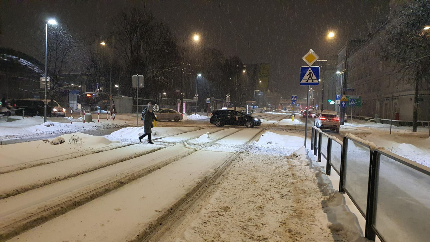 Zimowe utrudnienia w Warszawie
