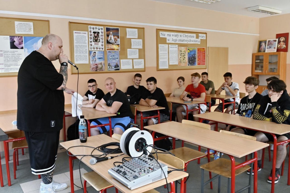 Zdjęcia podczas warsztatów wykonali członkowie koła fotograficznego działającego przy ZSP1 w Siedlcach.