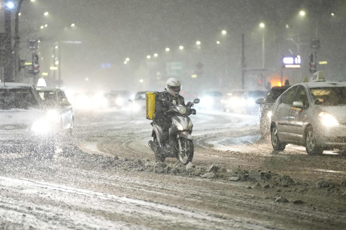 Warszawa pod śniegiem. Tak wygląda zasypana stolica 