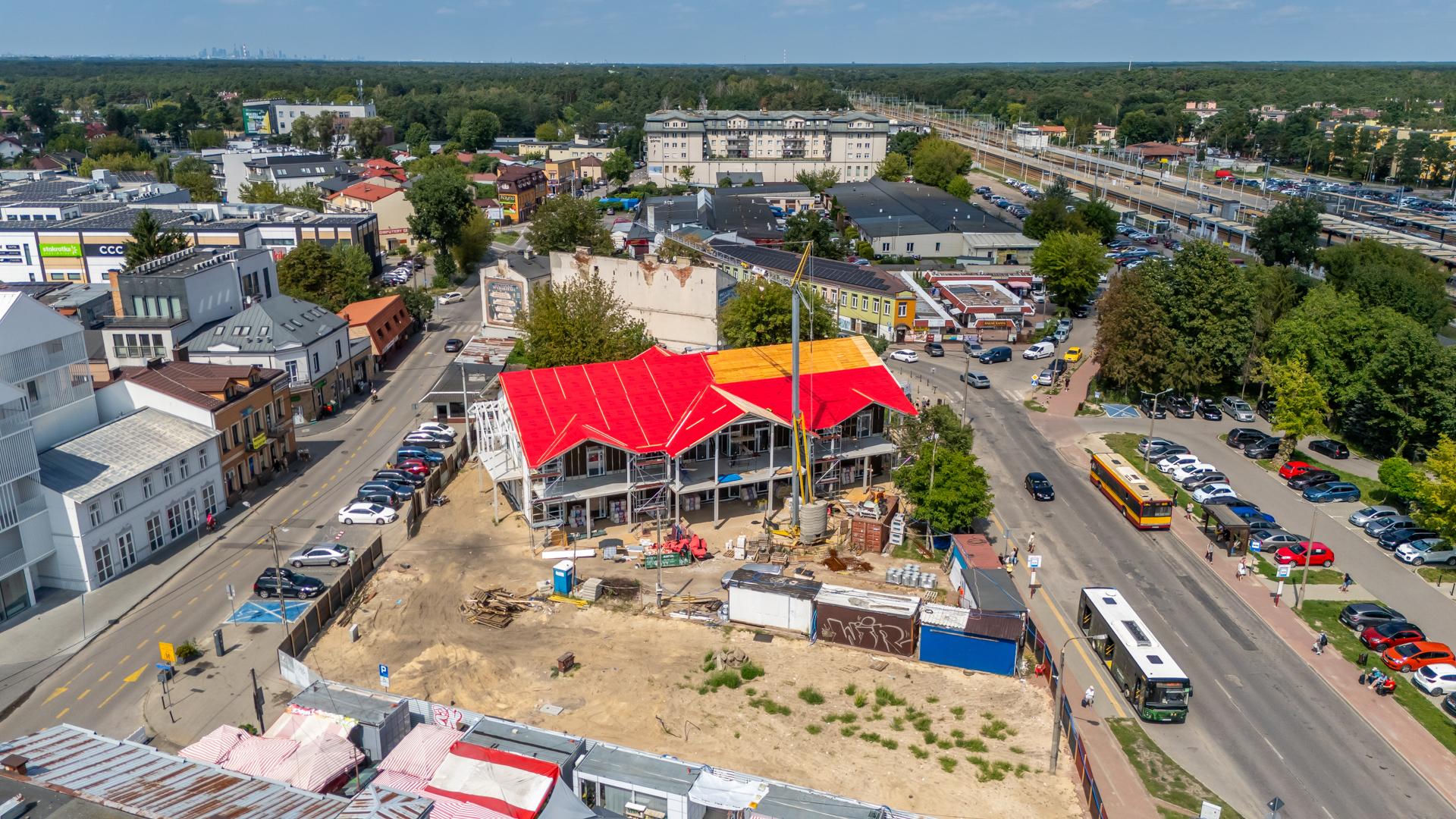 Nowy bazar w Otwocku podczas budowy