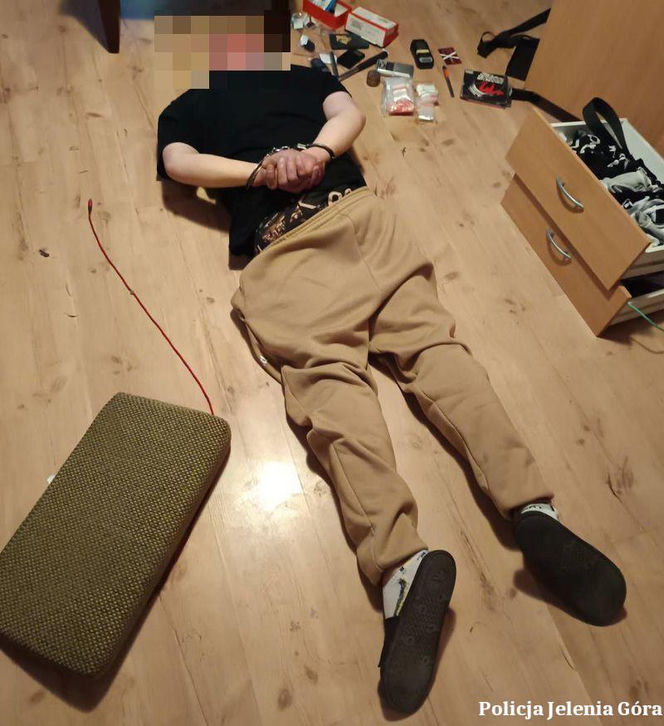 Jelenia Góra. Eksplozja ładunku wybuchowego własnej konstrukcji. 36-latek zatrzymany