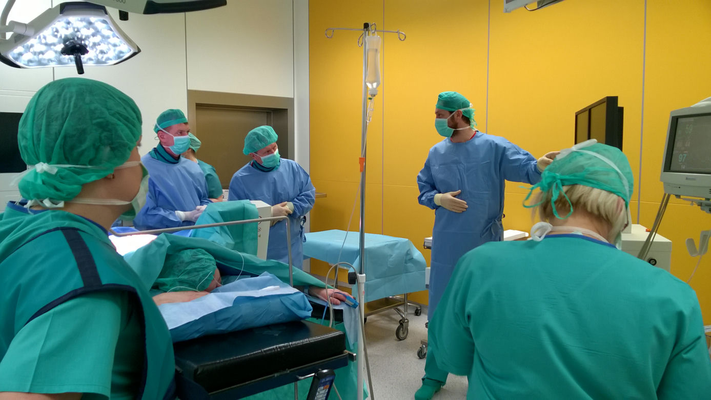 Neurosymulator nerwów krzyżowych w leczeniu nietrzymania stolca