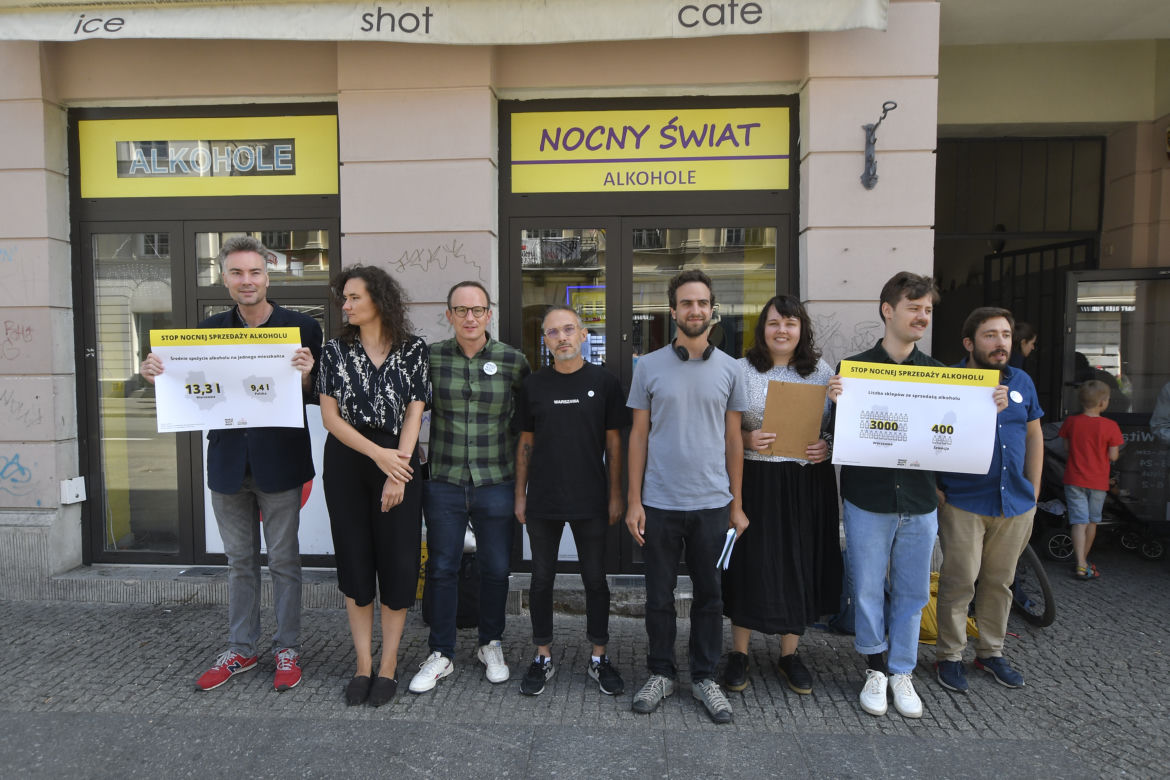 Nocna prohibicja w Warszawie. Aktywiści chcą zakazu sprzedaży alkoholu po godz. 22 