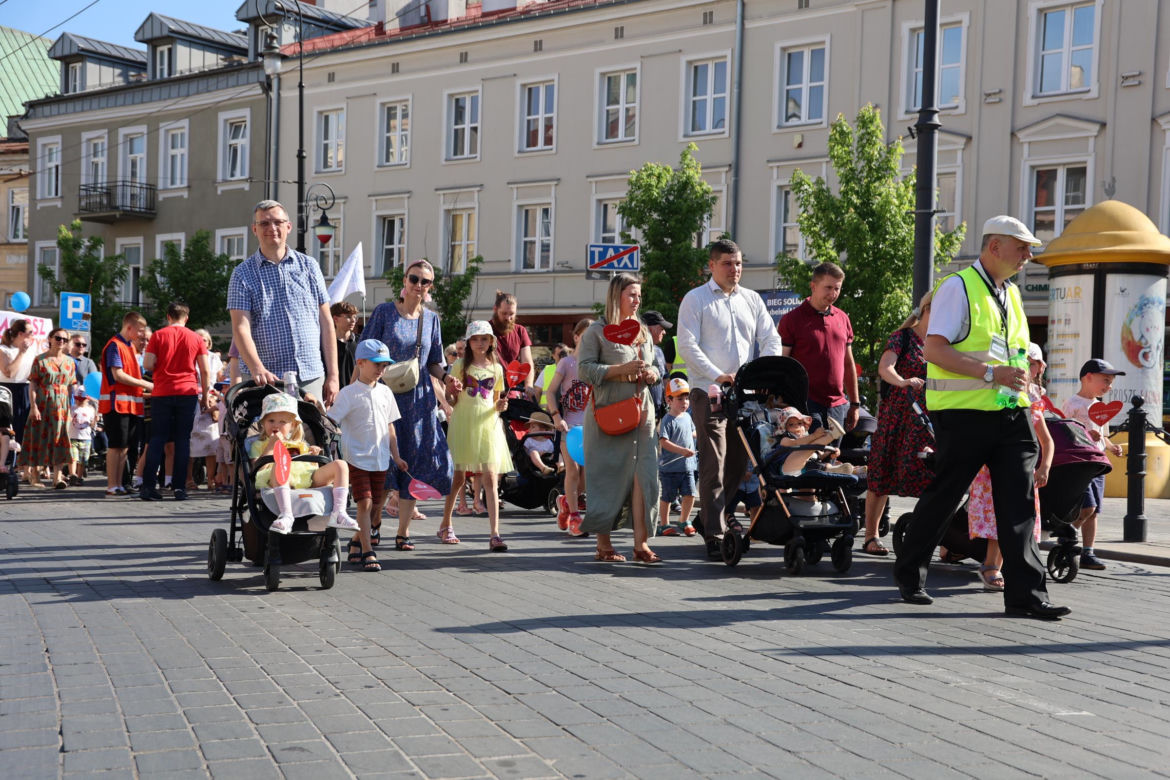 Marsz dla Życia i Rodziny 2024 w Dzień Matki przeszedł przez centrum Lublina