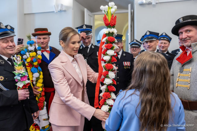 Marta Nawrocka na Niedzieli Palmowej w Pałacu Prezydenckim