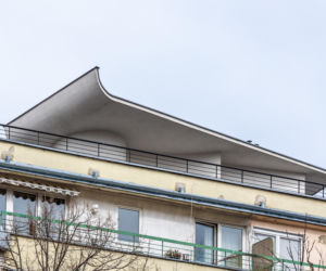 Dom Pod Żaglem na Alei Przyjaciół w Warszawie