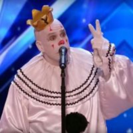 Klaun w Mam Talent śpiewa przebój Sii i jest w tym genialny VIDEO