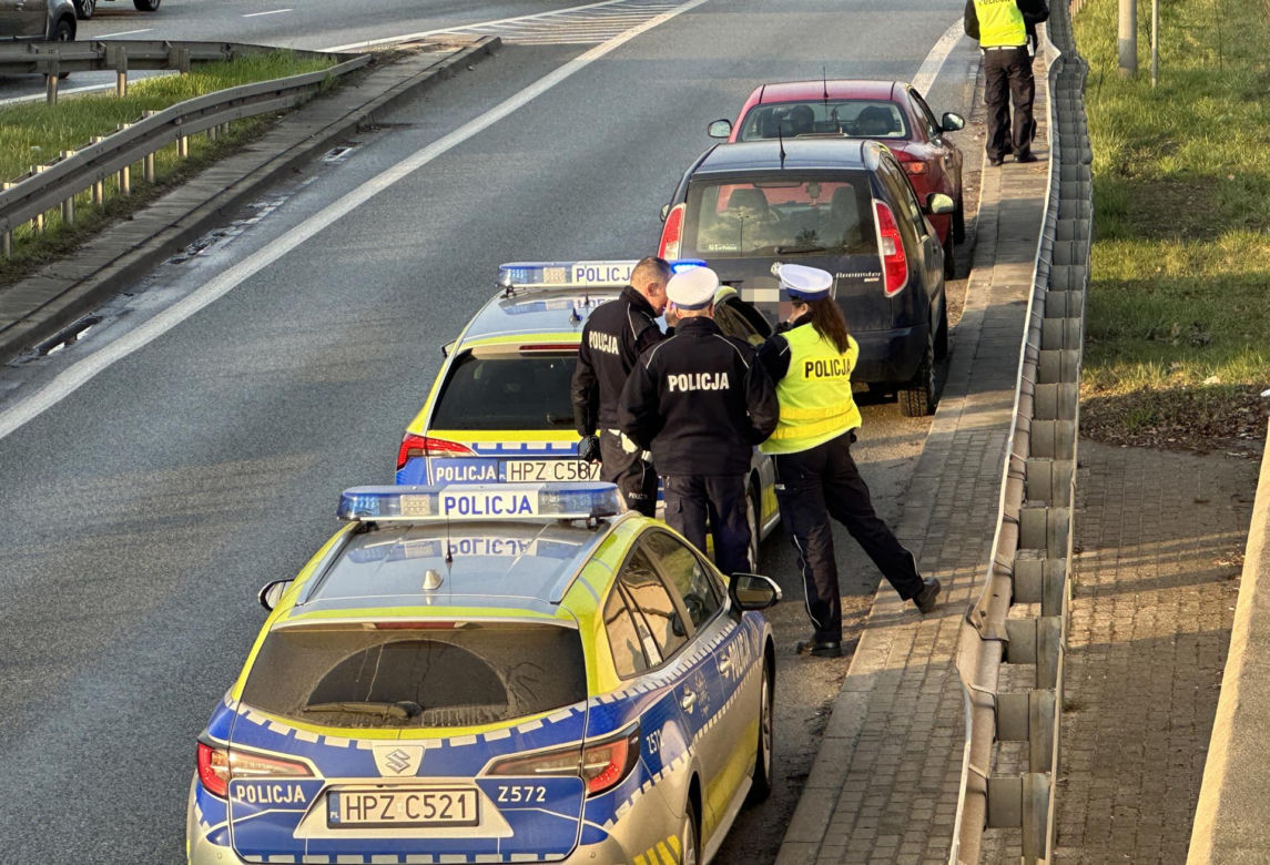 Kompletnie pijany żołnierz Wojska Polskiego jeździł po warszawskich ulicach. Alkomat oszalał! Mogło dojść do tragedii