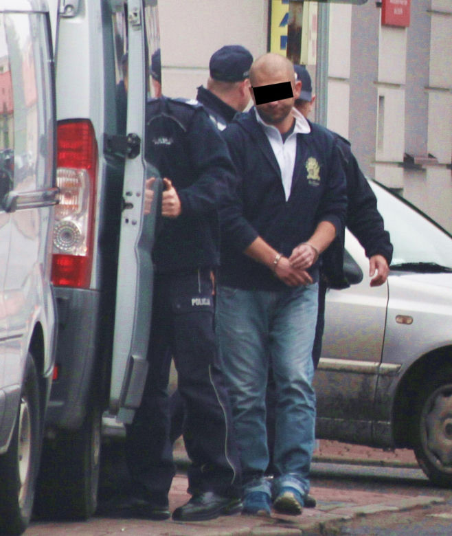 Bestialski mord w zaciszu mieszkania. Zakatował Zdzisława, bo upomniał się o czynsz