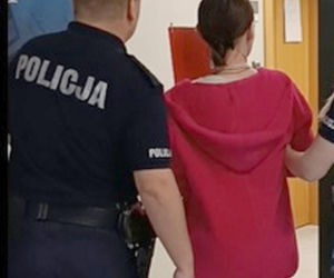 Wyrodna matka zgotowała Julce piekło. Latami wypalała jej kwasem rany na skórze!