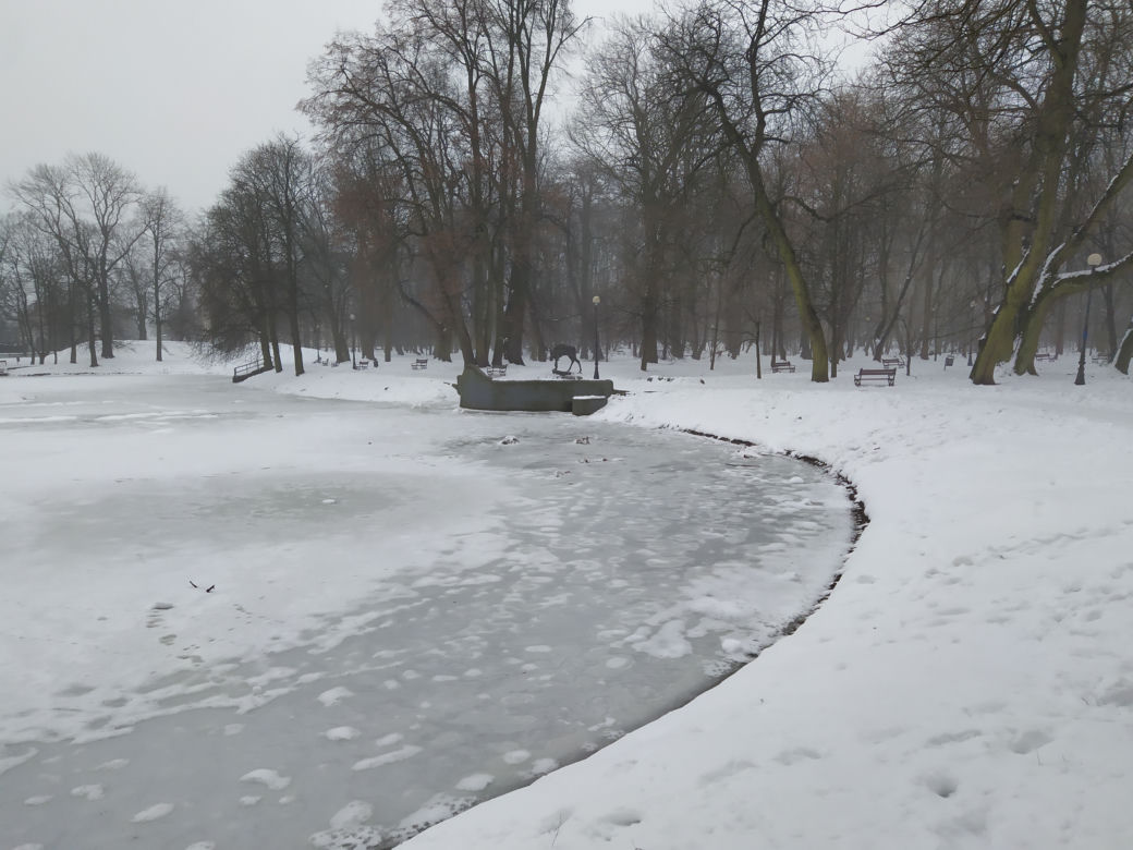 Gdzie mieścił się kiedyś letni teatr? Siedlecki park Aleksandria sto lat temu i w pierwszym tygodniu stycznia 2021: