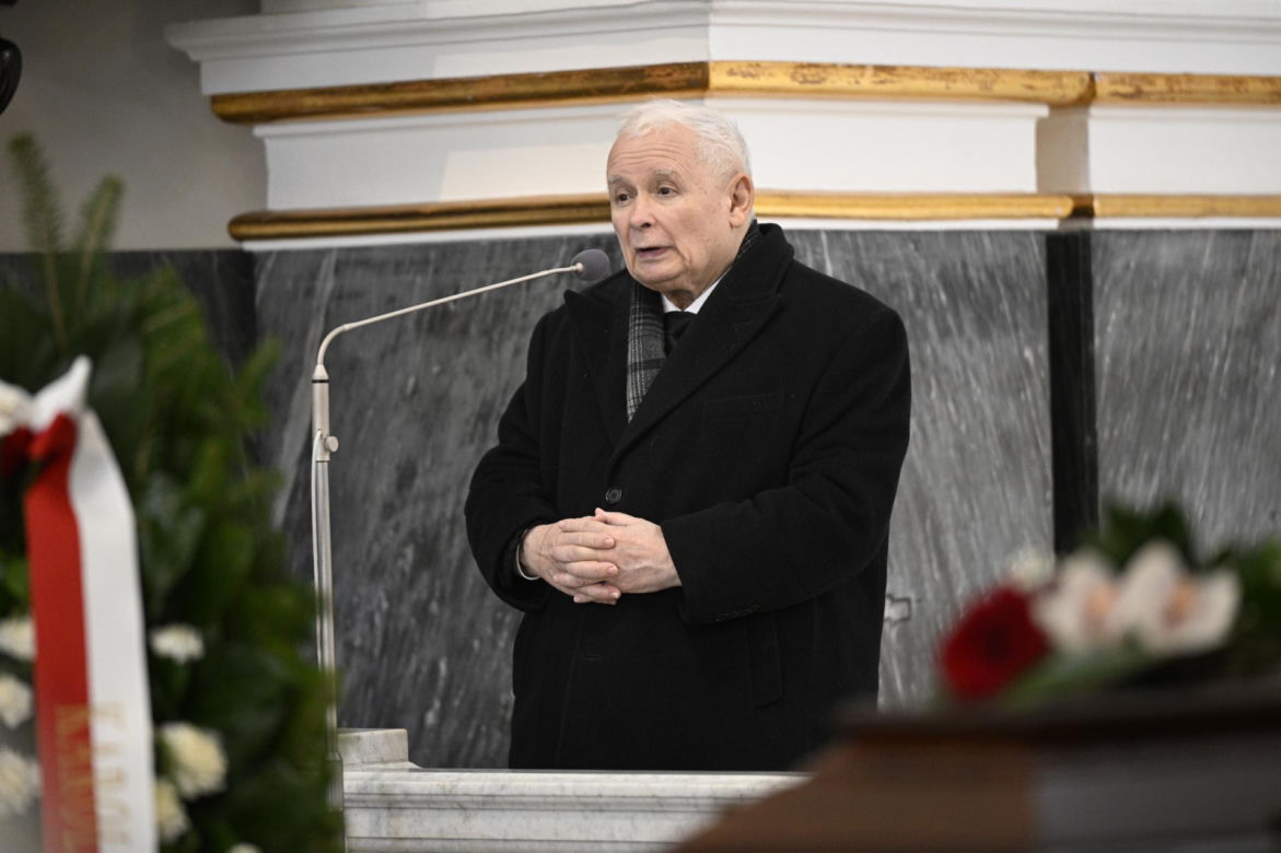 Jarosław Kaczyński na pogrzebie pierwszego naczelnego "Gazety Polskiej"