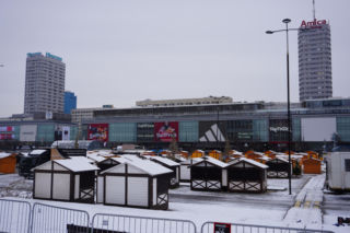 Jarmark Warszawski na placu Defilad na kilka dni przed startem imprezy