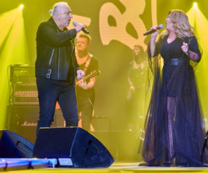Plac Zamkowy wypełniony po brzegi! Koncert Bajmu w Lublinie