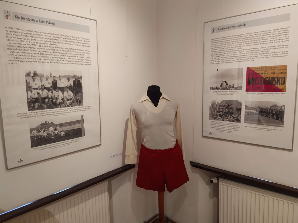 Zdjęcia z otwarcia wystawy o historii piłki nożnej w siedleckim Muzeum Regionalnym