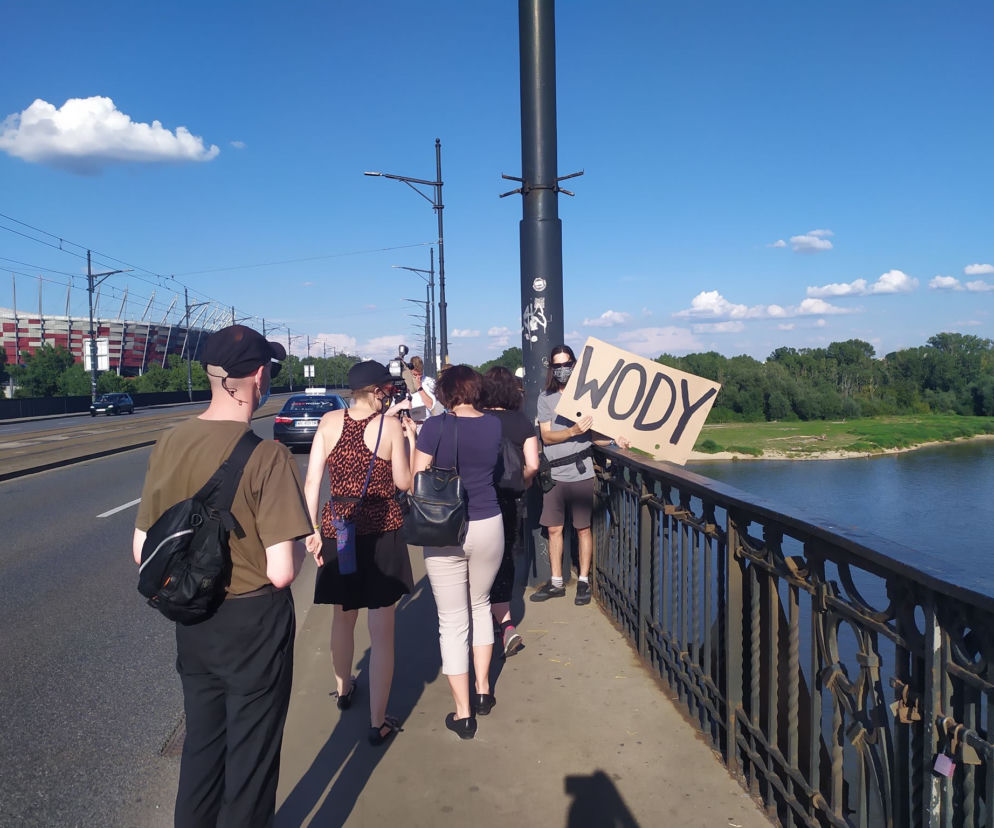 Aktywiści przypominają o suszy. Trwają protesty