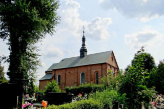 To jedno z najpiękniejszych miast w województwie łódzkim. Kiedyś było związane z Krakowem