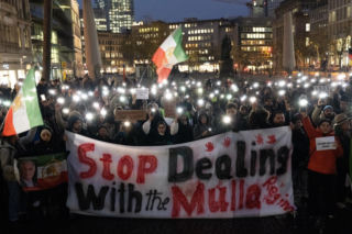 Tysiące ofiar w Iranie! Urzędnik ujawnia wstrząsające dane, ale prawdziwa skala może być gorsza