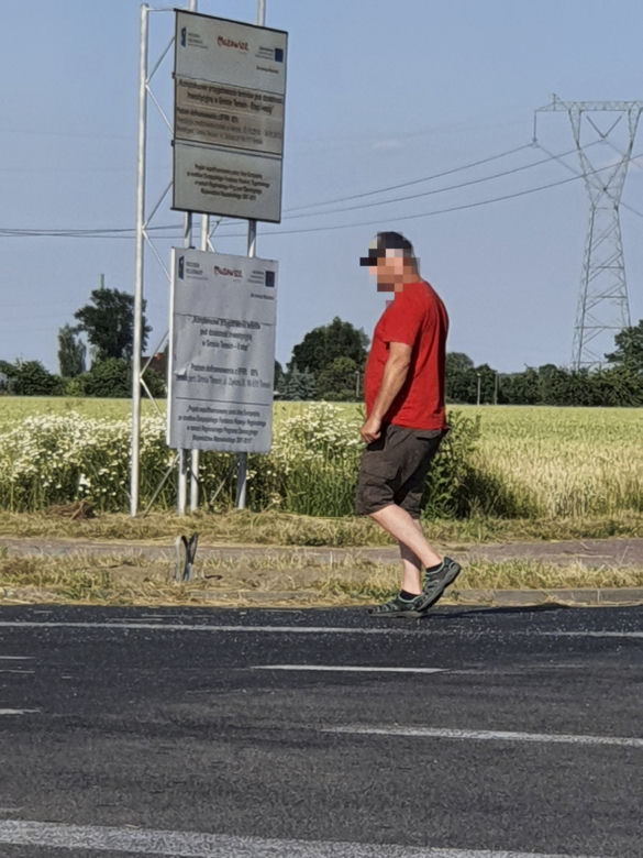Znak "stop" stanął na skrzyżowaniu śmierci. Minął rok od potwornej tragedii w Elżbietowie