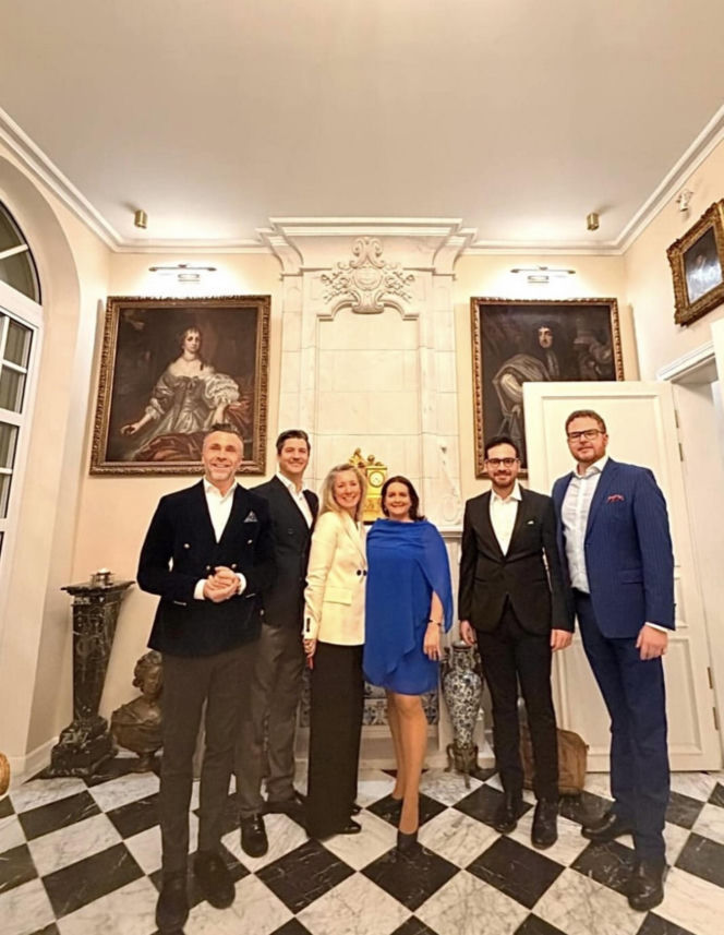 Kożuchowska, Karolak i Ogórek na salonach u księcia. Ciekawy dobór strojów