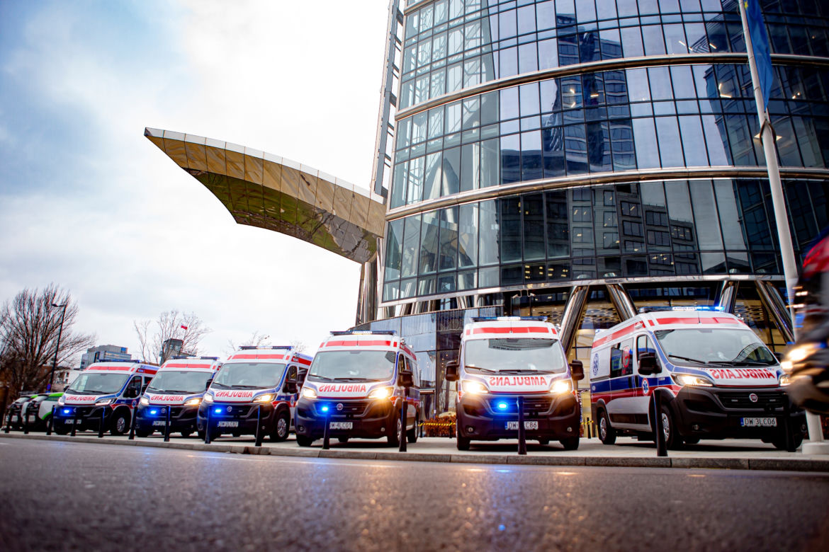Nowe karetki w Warszawie na bazie Fiatów Ducato