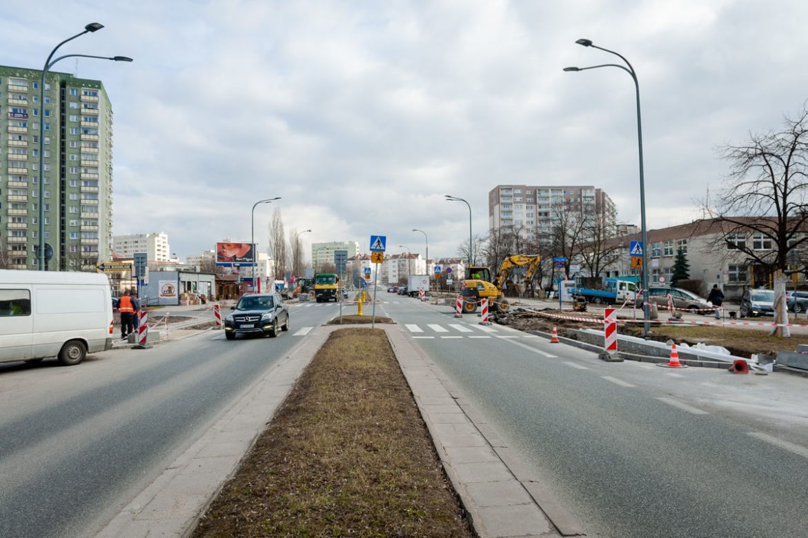Praca wre na „obwodnicy” Gocławia