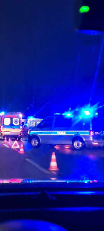 Wypadek na DTŚ z udziałem czterech samochodów