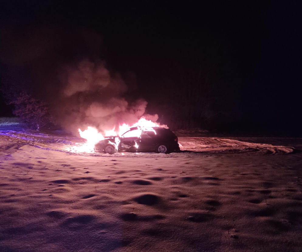 Pożar auta osobowego w Helenowie