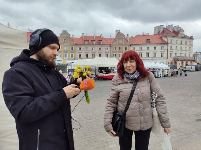ESKA Lublin rozdawała żonkile na wiosnę