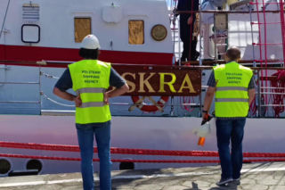ORP Iskra przypłynął do Szczecina. Legendarny okręt szkolny Marynarki Wojennej zacumował u stóp Wałów Chrobrego