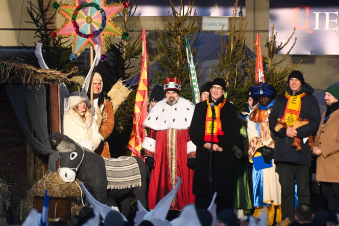 Karol i Marta Nawroccy na Orszaku Trzech Króli