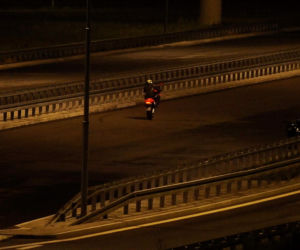 RYK MOTOCYKLI NIE DAJE NAM SPAĆ