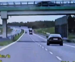 Zaszarżowała. Pędziła BMW ponad 200 km/h