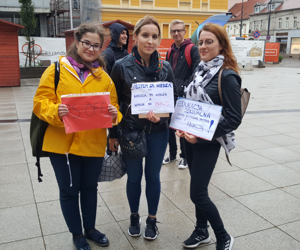Bydgoszczanie sprzeciwiają się karaniu za edukację seksualną