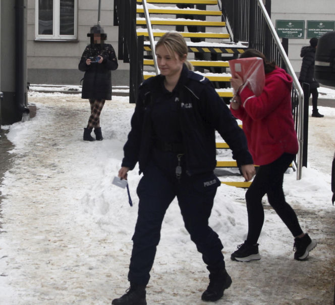 Proces matki o znęcanie się nad córeczką